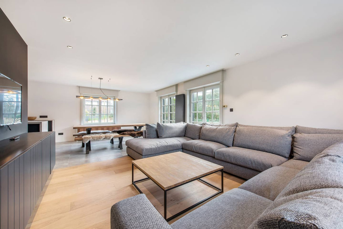 Open-plan lounge at Villa Amelie